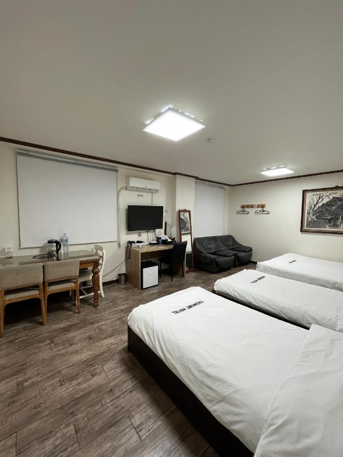Ekonomy Hotel Mokpo Exterior foto